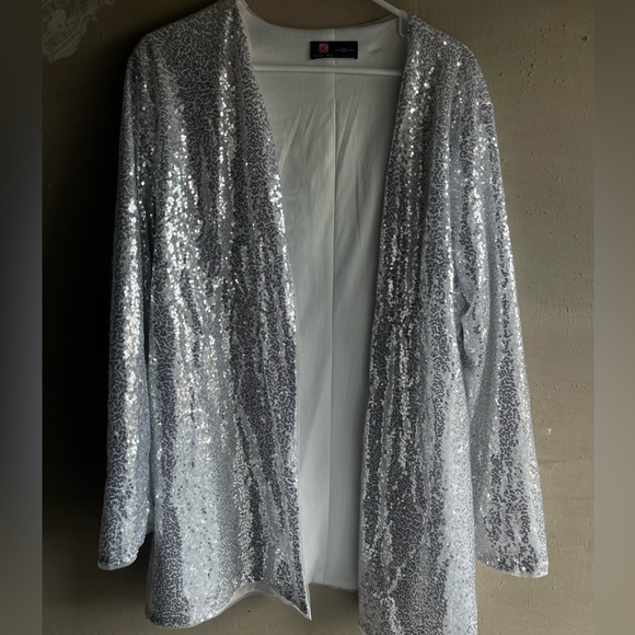 Nancy Silver Sequin Open Front Cardigan (2XL) - Picture 3 of 5